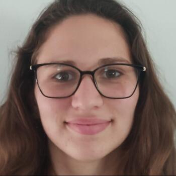 Babysitter in Talence: Camille