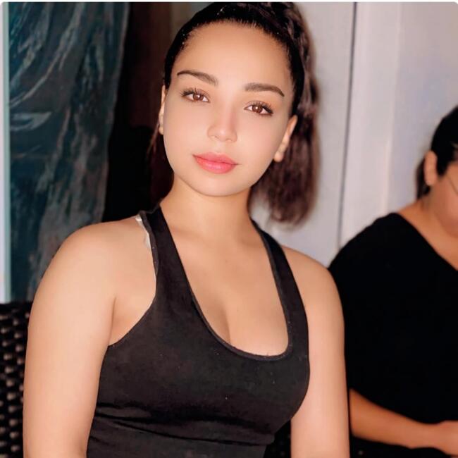 Babysitter in Kenitra: Dina