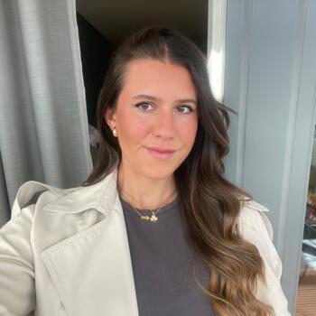 Babysitter in Blackrock: Natalia