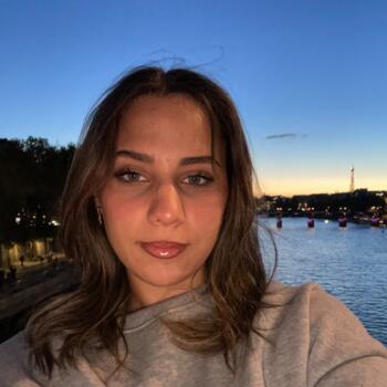 Babysitter in Le Kremlin-Bicêtre: Hana