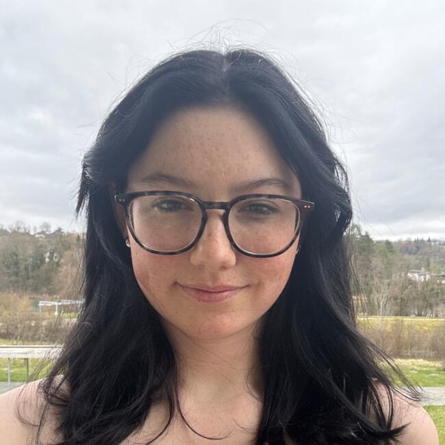 Babysitter in Dardagny: Titia