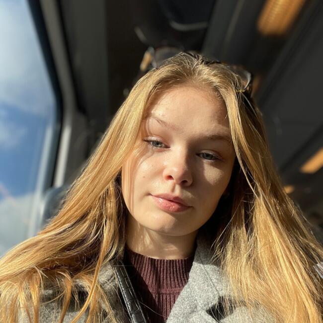 Babysitter in Southend-on-Sea: Lauren