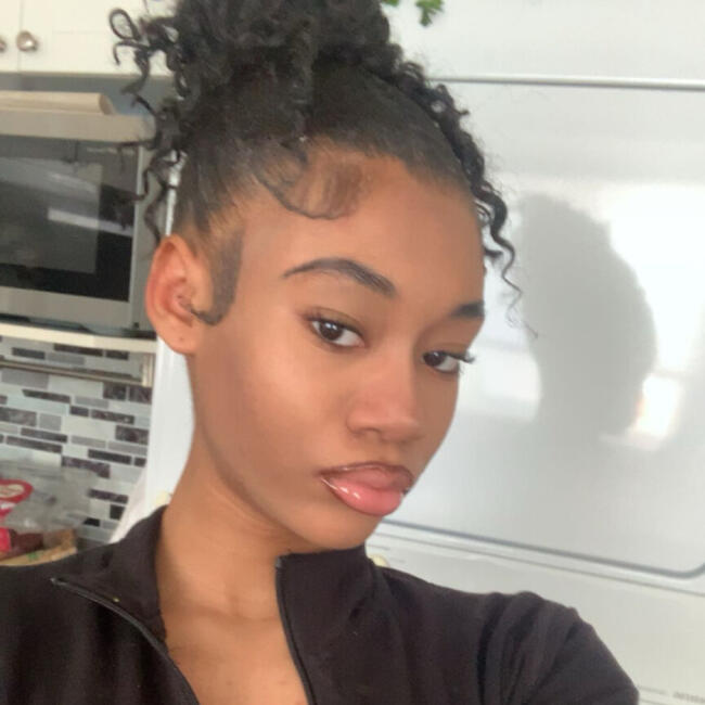 Babysitter in Pointe-aux-Trembles: Marla-Jane