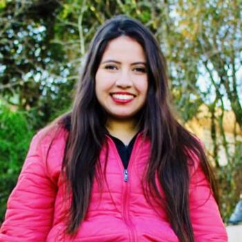 Babysitter in Curitiba: Jhenifer