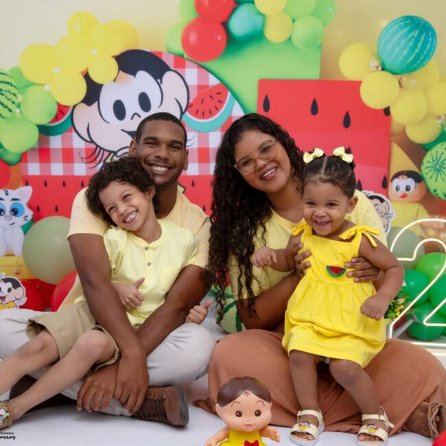 Emprego de babá em Duque de Caxias: Thays