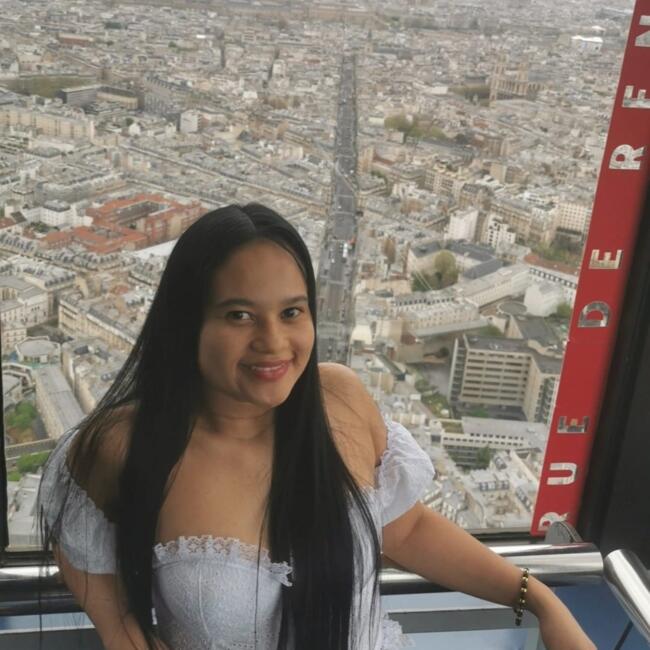 Babysitter in Saint-Denis: Lina yiseth