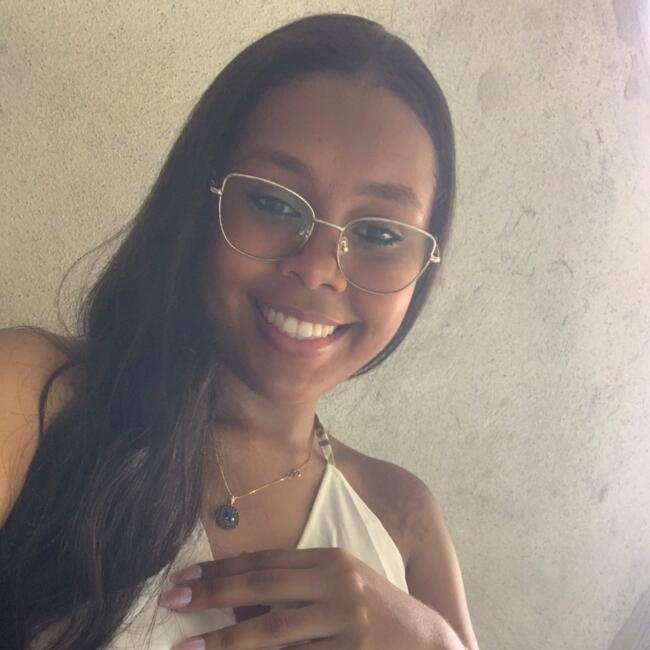 Babá em Serra: Julia