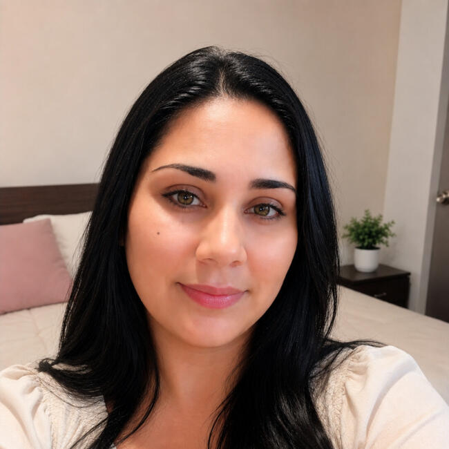 Babysitter in Puerto Limón: Leonor Arias