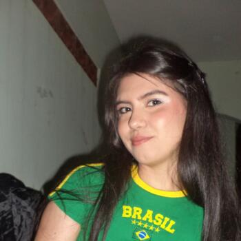 Babá em Corumbá: Giulia