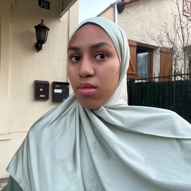 Babysitter in Vitry-sur-Seine: Tandhima