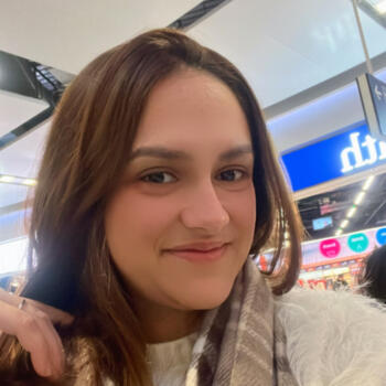 Babysitter in Droichead Nua: Priscila