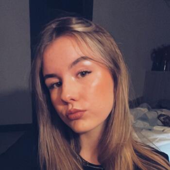 Babysitter in Bergen: Chaïna