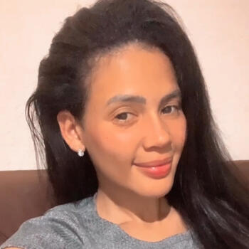Babysitter in Igarapé: Vanessa