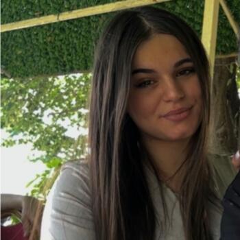 Babysitter in Bern: Larisa