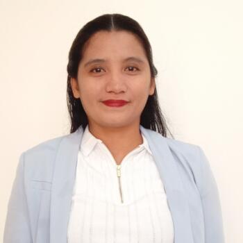 Nanny in Al Lusaylī: Angelica