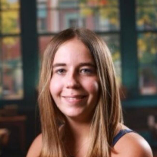 Babysitter in Bayonne: Oriane