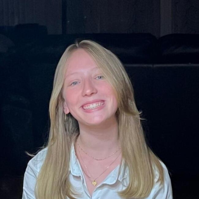 Babysitter in Isle: Camille