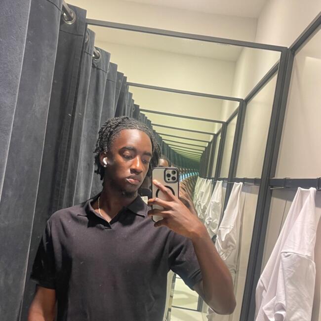 Canguro en Alfaz del Pi: Gyovanny