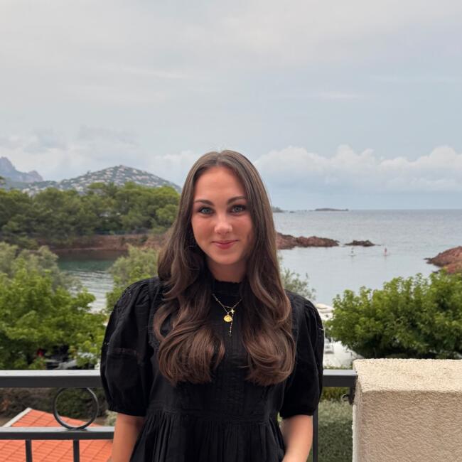 Babysitter in Domessin: Julie