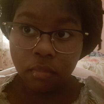 Babysitter in Portsmouth: Jonasia