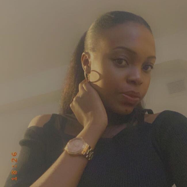 Babysitter in Épinay-sur-Seine: Smeralda