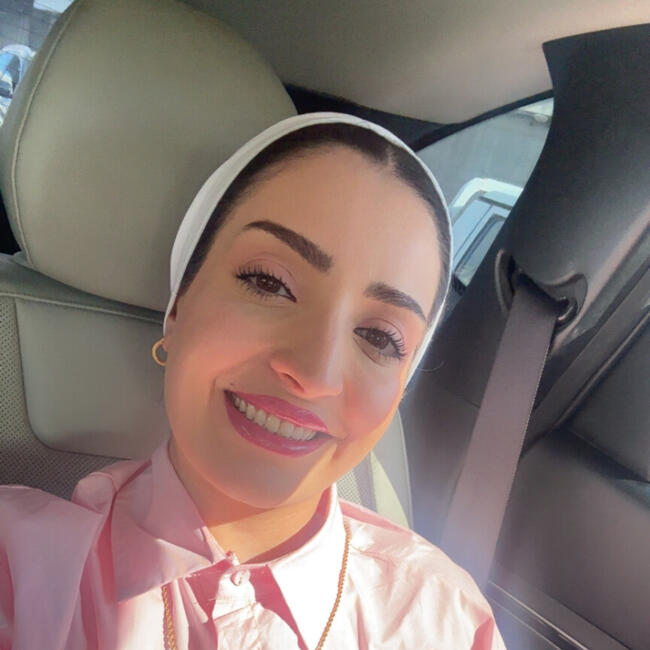 وظيفة جليسة أطفال في إمارة الشارقة: Maha