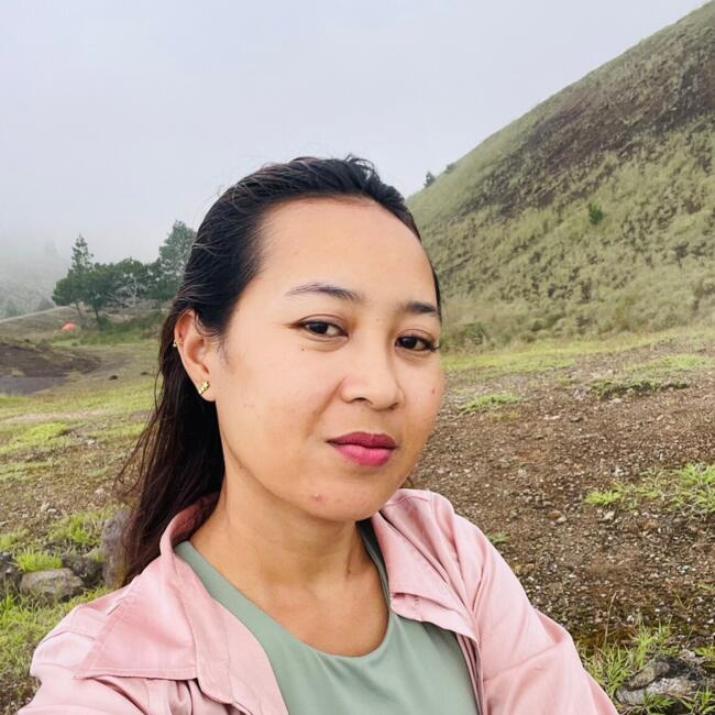 Babysitter in Gianyar: Uni