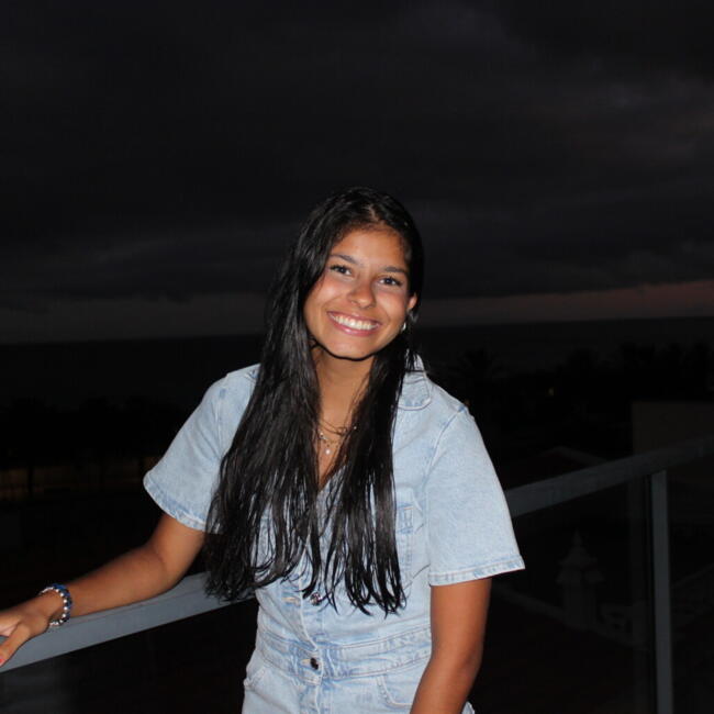 Babysitter in Vila do Conde: Yasmin