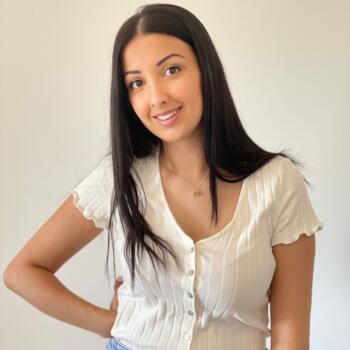 Babysitter in Villeneuve-lès-Avignon: Hind