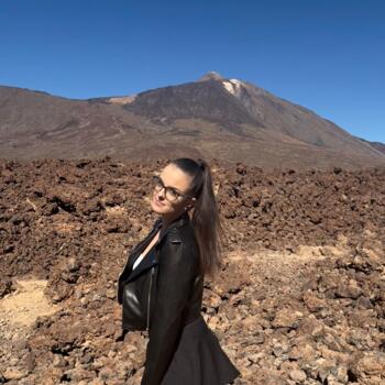 Babysitter in Raduha: Dea