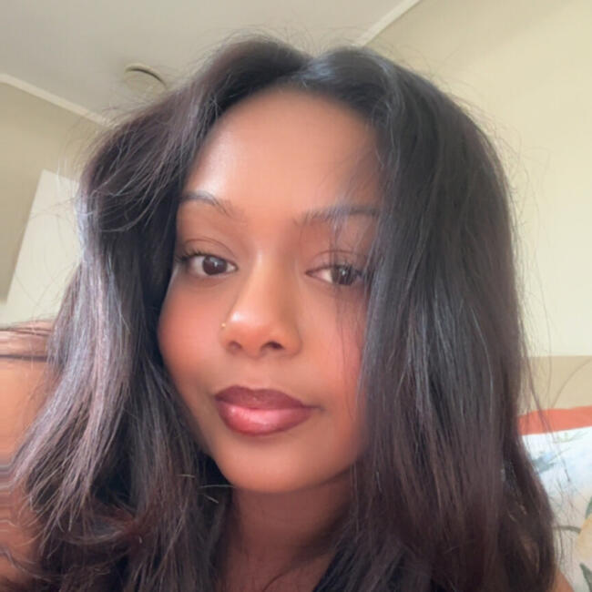 位于奧克蘭都會區的全职保姆: Shreya