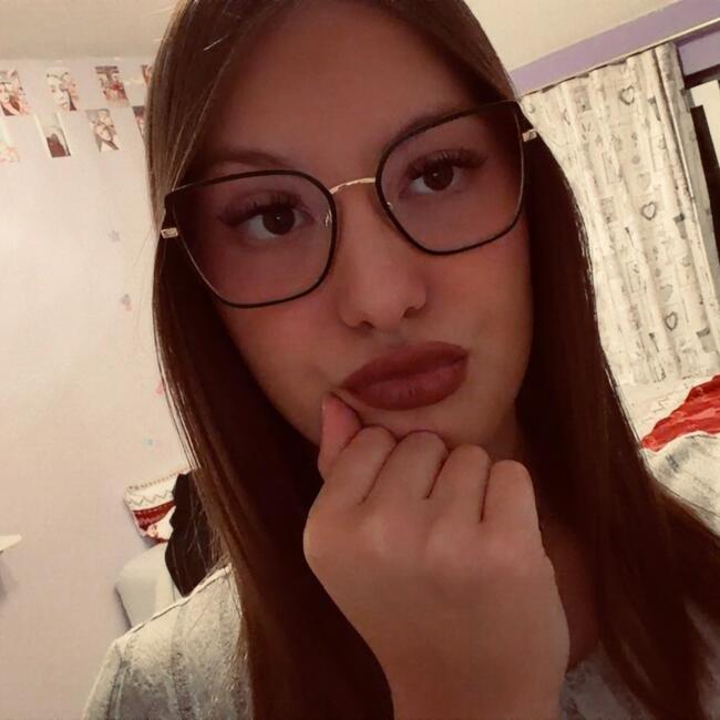 Babysitter in Herve: Loriane