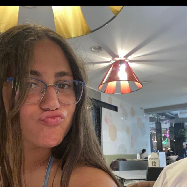 Babysitter in Naples: Iris