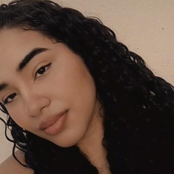 Babysitter in Eunápolis: Estefani