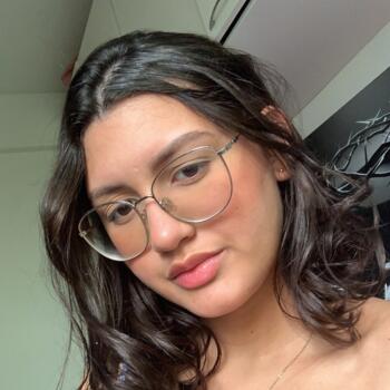 Babysitter Magé: Jhenyffer