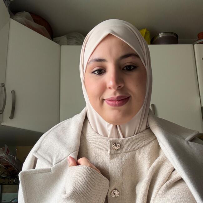 Childminder in Épalinges: Khadija