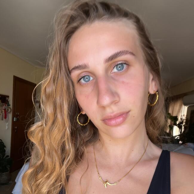 Babysitter στην περιοχή Αθήνα: Κορίνα