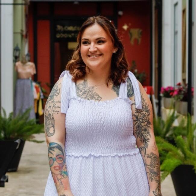 Emprego de babá em Blumenau: Juliana