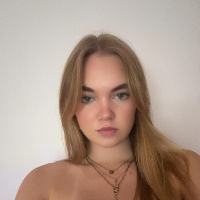 Babysitter in Armentières: Lola