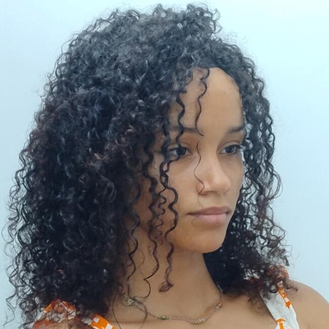 Babá em Valença: Julia