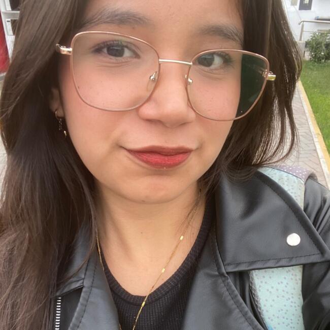 Babysitter in Lima: Brittany