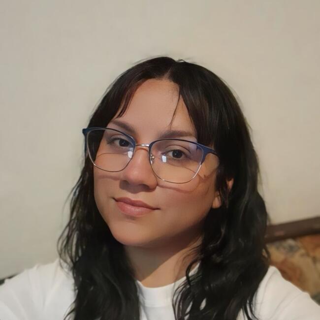 Babysitter in Salto: Analía