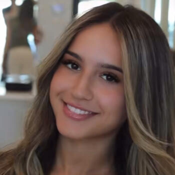 Babysitter in New York: Ariella