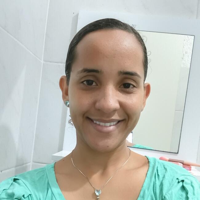 Babysitter in São José dos Campos: Letícia