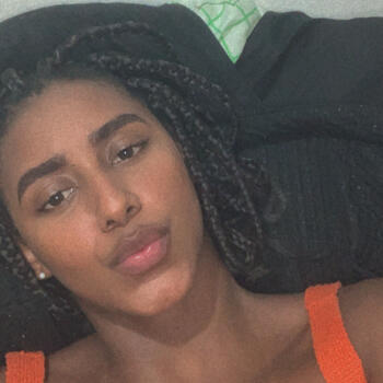 Babysitter in Armação dos Búzios: Bruna