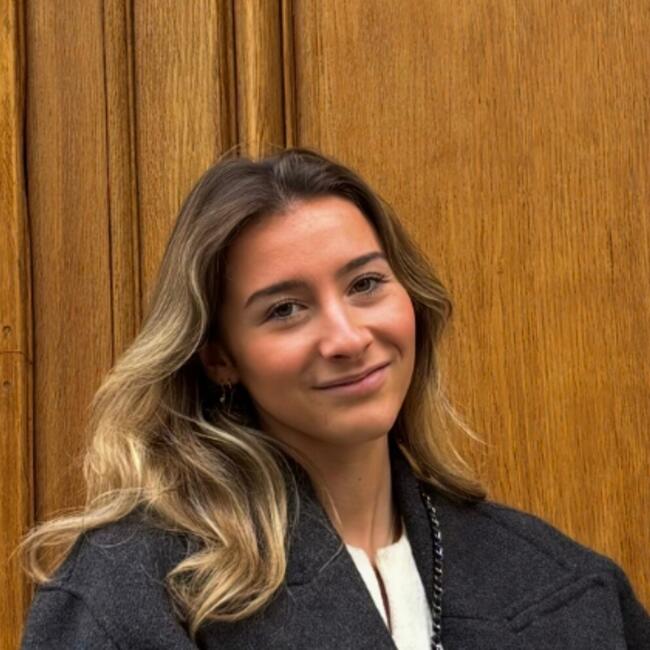 Babysitter in Nantes: Zoé