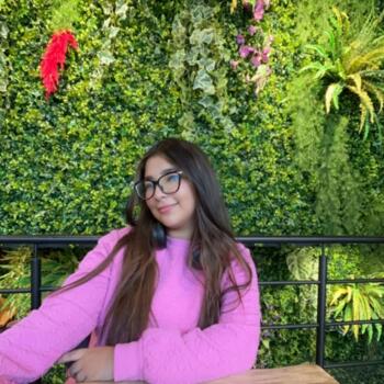 Babysitter in Brüssel: Mouna