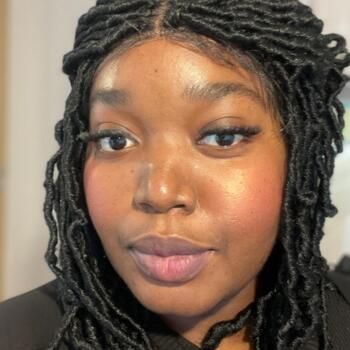 Baby-sitter in Feltham: Grace