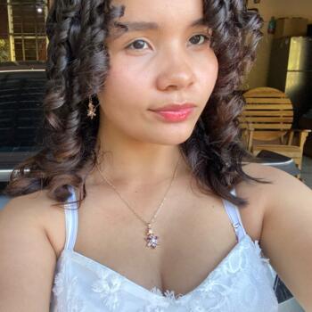 Babysitter in Bugaba: Naybeth