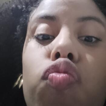 Babá em Jandira: Flávia